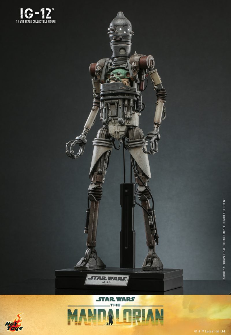 Star Wars IG-12 statue